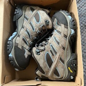 NEVER WORN Merrell Moab 2 Mid Gtx Hiking Boots